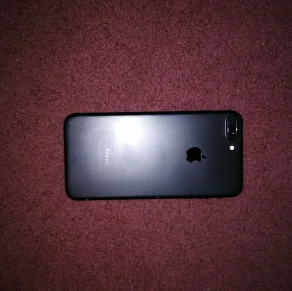 Iphone 7 plus for parts - Picture 2 of 2